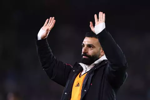 حارس ليفربول السابق: لم يكن على الريدز تجديد عقد صلاح.. وأعتقد أنه أقرب للرحيل